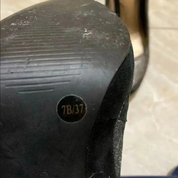 BCBG Paris heels - Picture 3 of 4